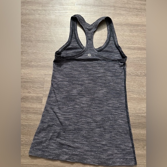Lululemon Athletica Women's Black Racerback Tank Top Size 2 - Picture 5 of 9